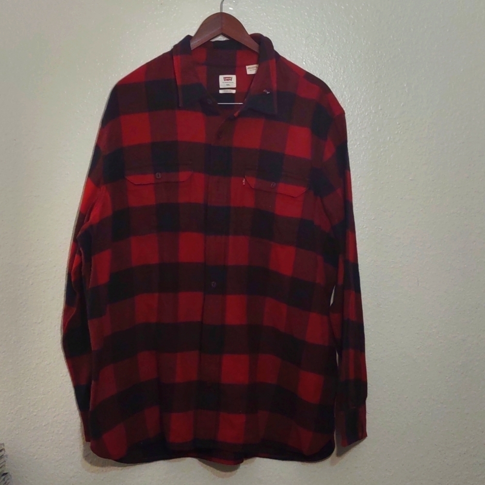 NWT HAS DEFECT LEVI'S RED AND BLACK BARSTOW WESTERN FLANNEL SHIRT XXL